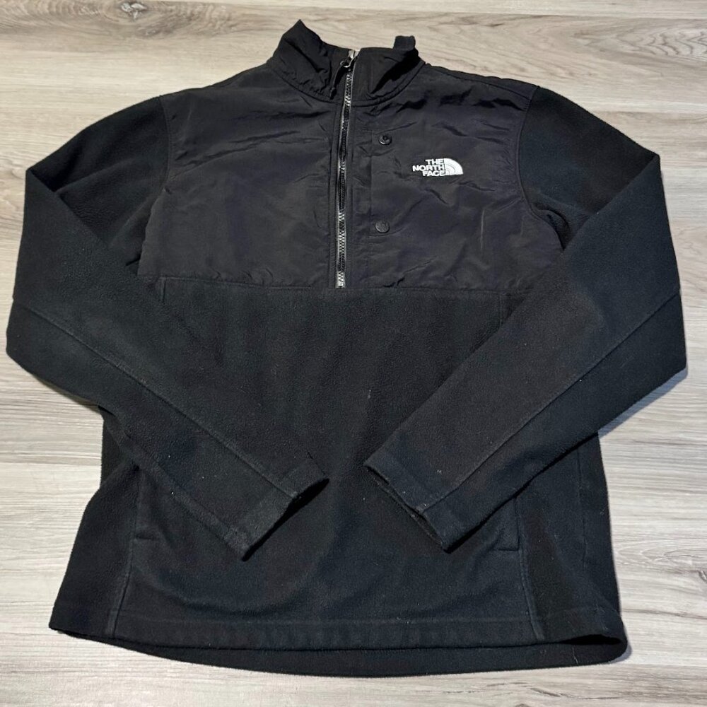 (S) The North Face Mens Half Zip Pullover Jacket Black
